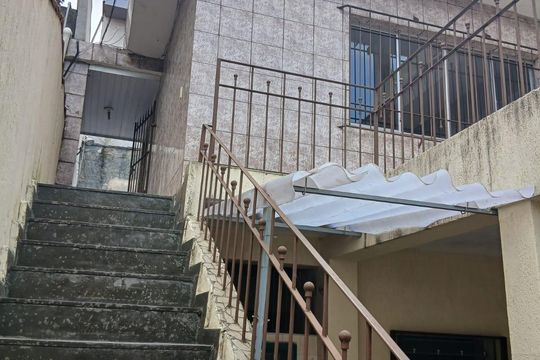 Escada de casa à venda com 6 quartos, 200m² em Jardim Guapira, São Paulo