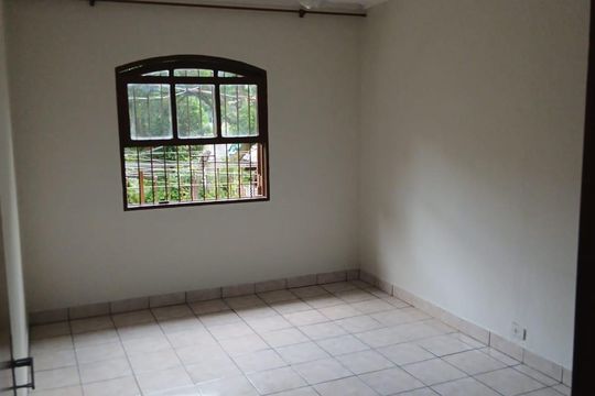 Quarto de casa à venda com 6 quartos, 200m² em Jardim Guapira, São Paulo
