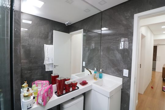 Banheiro de apartamento para alugar com 2 quartos, 68m² em Chácara Mafalda, São Paulo