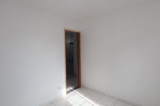 Quarto 1 de apartamento para alugar com 2 quartos, 50m² em Jardim Martins Silva, São Paulo