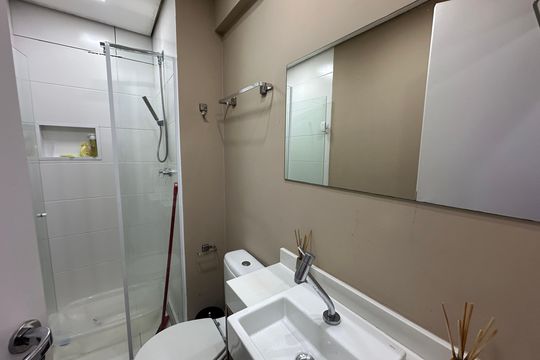 Banheiro da Suíte de apartamento para alugar com 1 quarto, 54m² em Alphaville Empresarial, Barueri