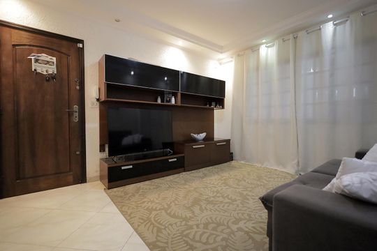 Casa à venda com 4 quartos, 239m² em Parque Sao Vicente, Santo André