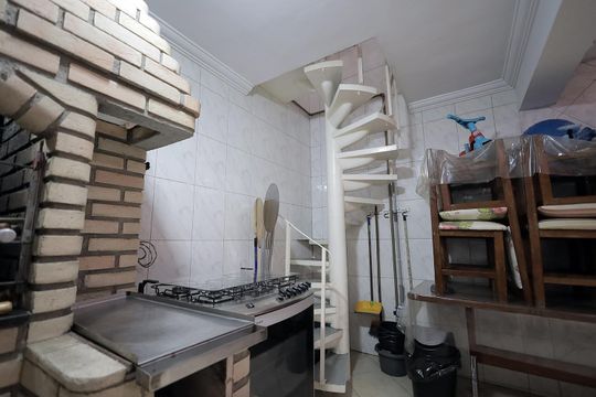 Churrasqueira de casa à venda com 4 quartos, 239m² em Parque Sao Vicente, Santo André