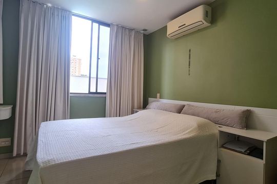 Quarto de apartamento à venda com 4 quartos, 260m² em Icaraí, Niterói