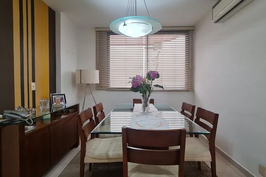 Sala de jantar de apartamento à venda com 4 quartos, 260m² em Icaraí, Niterói