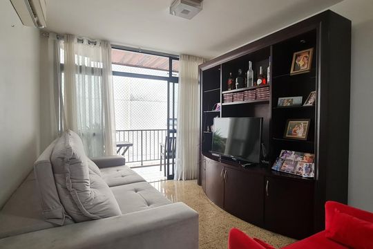 Apartamento à venda com 4 quartos, 260m² em Icaraí, Niterói