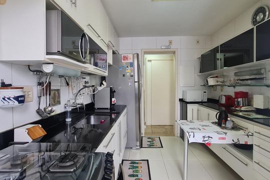 Cozinha de apartamento à venda com 4 quartos, 260m² em Icaraí, Niterói