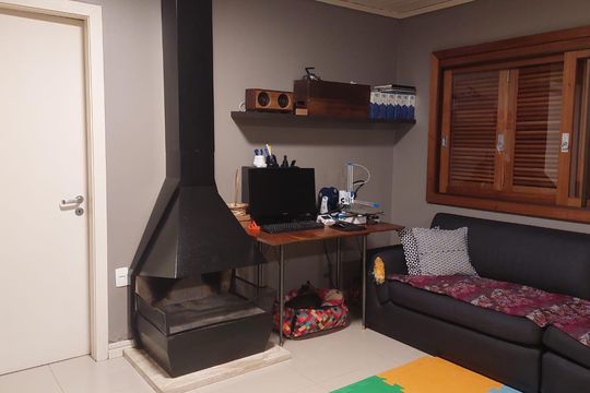 Sala de casa à venda com 1 quarto, 50m² em São José, Canoas