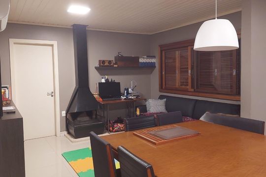 Sala de casa à venda com 1 quarto, 50m² em São José, Canoas