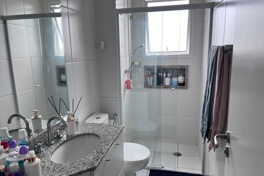 Banheiro de apartamento à venda com 2 quartos, 70m² em Independência, São Bernardo do Campo