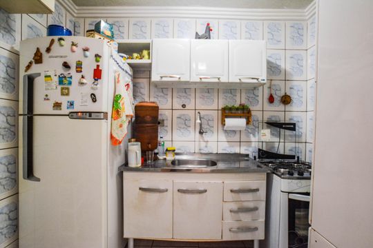 Cozinha e Área de Serviço de apartamento à venda com 2 quartos, 44m² em Vila Aquilino, Santo André
