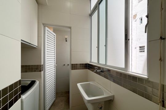 Área de serviço de apartamento à venda com 3 quartos, 120m² em Copacabana, Rio de Janeiro