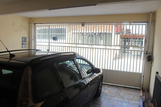 Garagem de casa à venda com 3 quartos, 165m² em Cerâmica, São Caetano do Sul