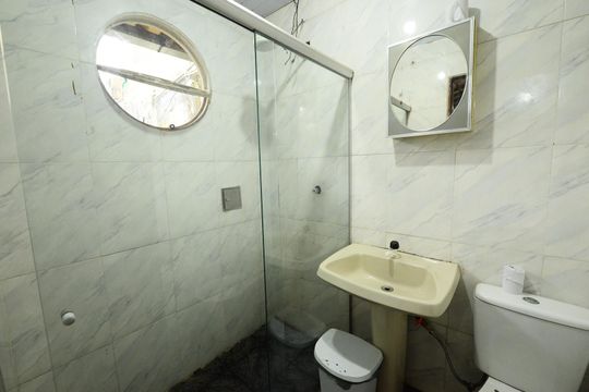 Casa à venda com 6 quartos, 350m² em Água Branca, Contagem