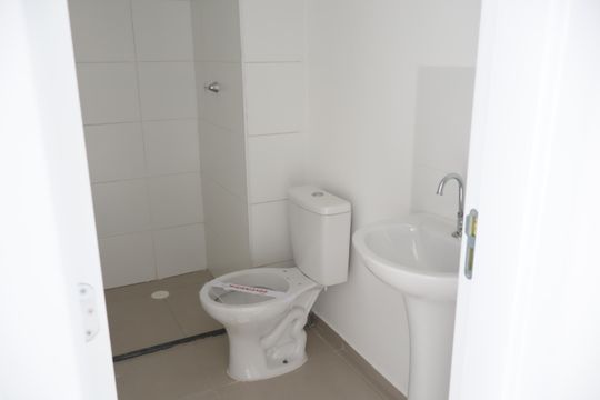 Banheiro de apartamento à venda com 2 quartos, 37m² em Vila Independencia, São Paulo
