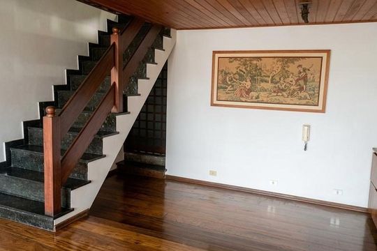 Casa à venda com 5 quartos, 400m² em Jaguaré, São Paulo