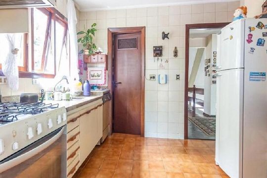 Cozinha de casa à venda com 5 quartos, 400m² em Jaguaré, São Paulo
