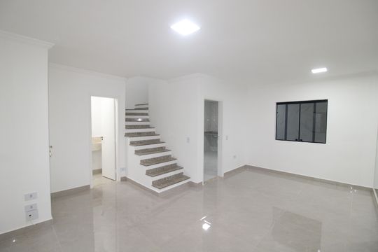 Casa de Condomínio à venda com 3 quartos, 110m² em Chora Menino, São Paulo
