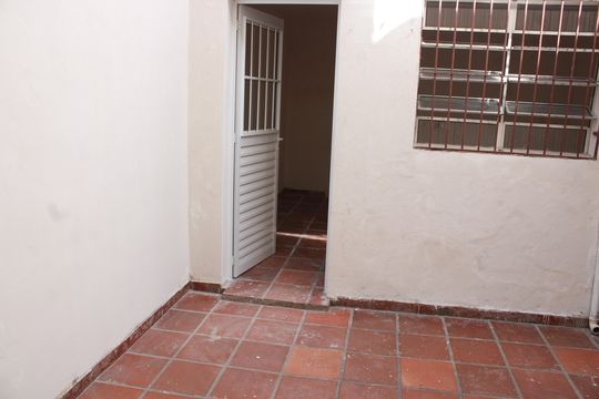 Quintal de casa à venda com 5 quartos, 210m² em Cambuci, São Paulo