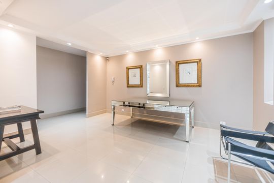 Hall social de apartamento à venda com 3 quartos, 160m² em Paraíso, São Paulo