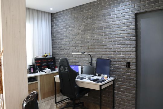 Escritório de apartamento à venda com 3 quartos, 105m² em Jardim Tupanci, Barueri