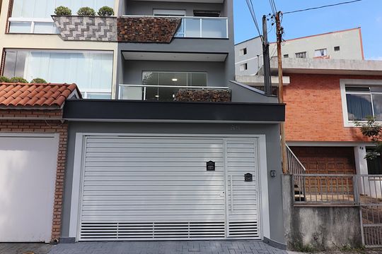 Fachada de casa à venda com 3 quartos, 263m² em Jardim do Mar, São Bernardo do Campo