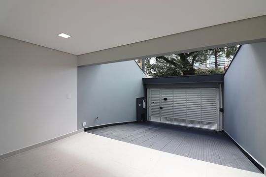Garagem de casa à venda com 3 quartos, 263m² em Jardim do Mar, São Bernardo do Campo
