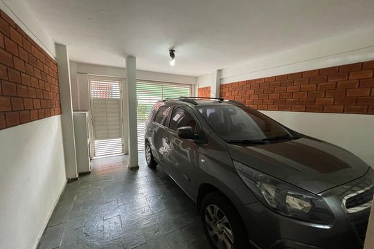 Garagem de casa para alugar com 3 quartos, 91m² em Vila Universitaria, São Paulo