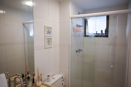 Banheiro de apartamento à venda com 3 quartos, 81m² em Cidade São Francisco, São Paulo