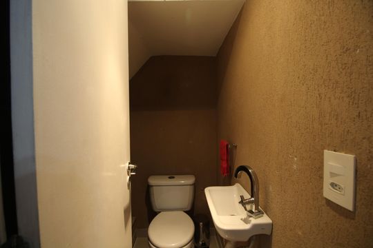 Lavabo de casa de condomínio à venda com 3 quartos, 100m² em Taquara, Rio de Janeiro