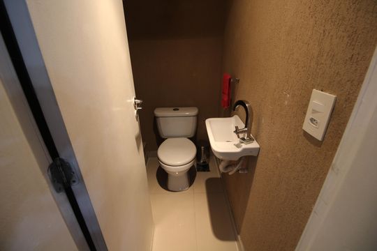 Lavabo de casa de condomínio à venda com 3 quartos, 100m² em Taquara, Rio de Janeiro
