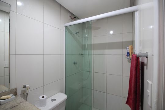 Banheiro Social de casa de condomínio à venda com 3 quartos, 100m² em Taquara, Rio de Janeiro