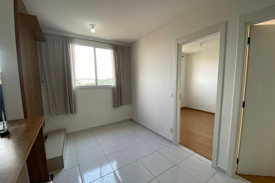 Apartamento para alugar com 2 quartos, 38m² em Parque Maria Helena, São Paulo