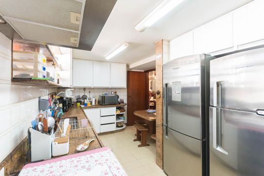 Cozinha de apartamento à venda com 4 quartos, 186m² em Tijuca, Rio de Janeiro