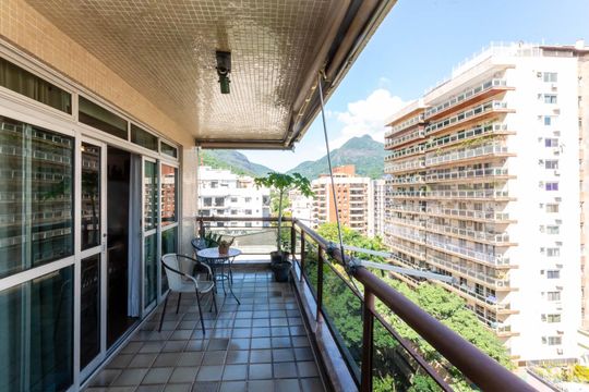 Varanda de apartamento à venda com 4 quartos, 186m² em Tijuca, Rio de Janeiro