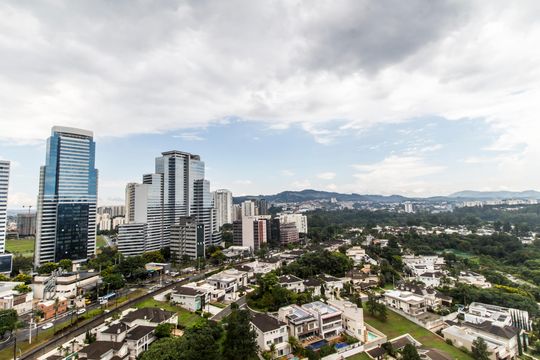 Vista da Suíte de apartamento à venda com 3 quartos, 165m² em Alphaville Conde Ii, Barueri