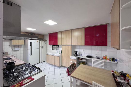 Cozinha de apartamento à venda com 3 quartos, 403m² em Recreio dos Bandeirantes, Rio de Janeiro