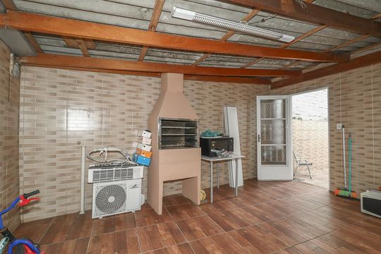 Churrasqueira Apartamento 2 de casa à venda com 4 quartos, 200m² em Rubem Berta, Porto Alegre