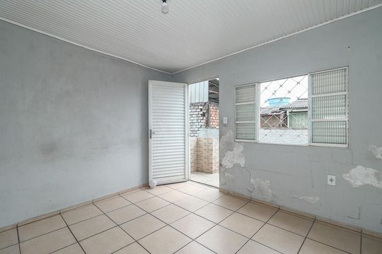 Sala Apartamento 1 de casa à venda com 4 quartos, 200m² em Rubem Berta, Porto Alegre