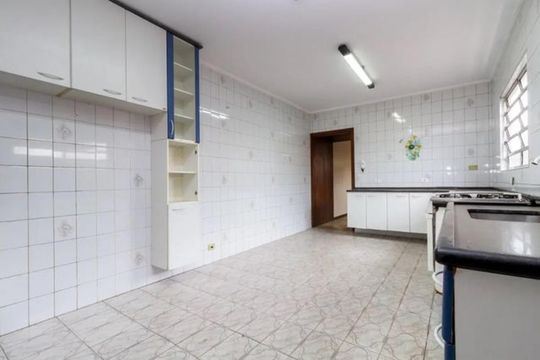 Cozinha de casa à venda com 3 quartos, 257m² em Parque Sao Domingos, São Paulo
