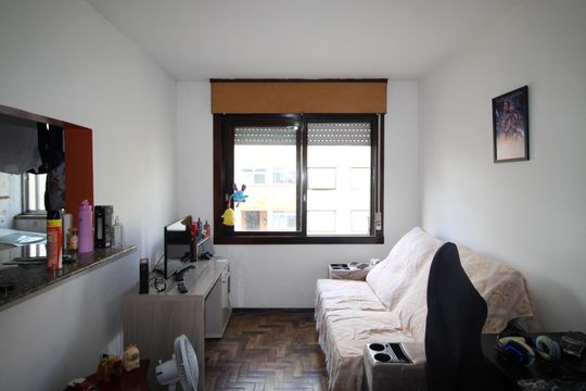 Apartamento à venda com 1 quarto, 48m² em Vila Jardim, Porto Alegre
