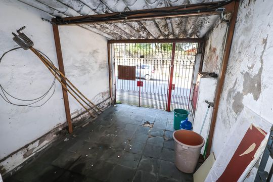 Garagem de casa à venda com 3 quartos, 333m² em Vila Água Funda, São Paulo