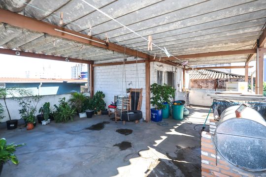 Quintal de casa à venda com 3 quartos, 333m² em Vila Água Funda, São Paulo