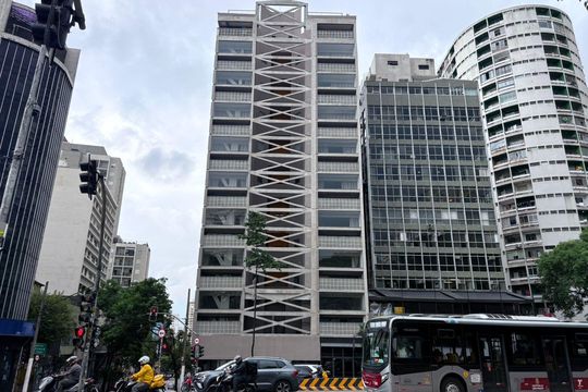 Fachada de kitnet/studio para alugar com 1 quarto, 37m² em República, São Paulo
