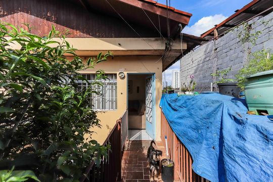 Quintal de casa à venda com 5 quartos, 333m² em Jardim das Vertentes, São Paulo