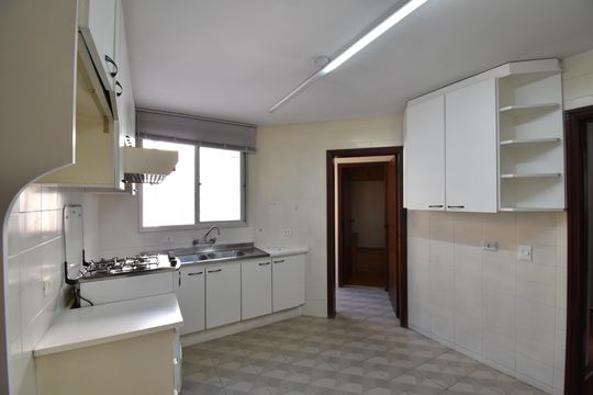 Cozinha de apartamento à venda com 3 quartos, 147m² em Alto da Xv, Curitiba