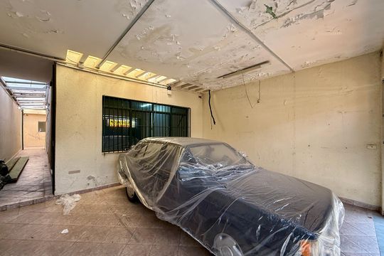 Garagem de casa à venda com 3 quartos, 136m² em Vila Cruzeiro, São Paulo