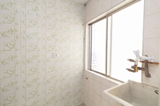 Área de Serviço de apartamento para alugar com 3 quartos, 66m² em Parque Paineiras, São Paulo