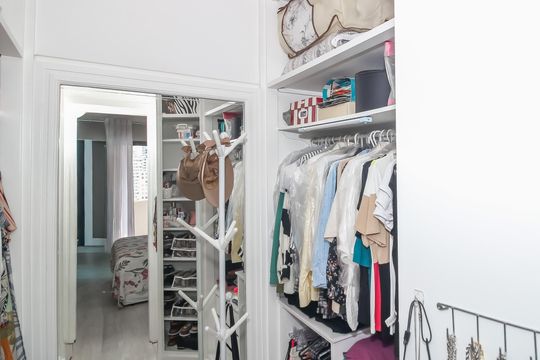 Closet da suíte 1 de apartamento à venda com 4 quartos, 200m² em Perdizes, São Paulo