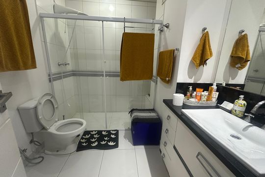 Banheiro de apartamento à venda com 4 quartos, 220m² em Alphaville, Barueri